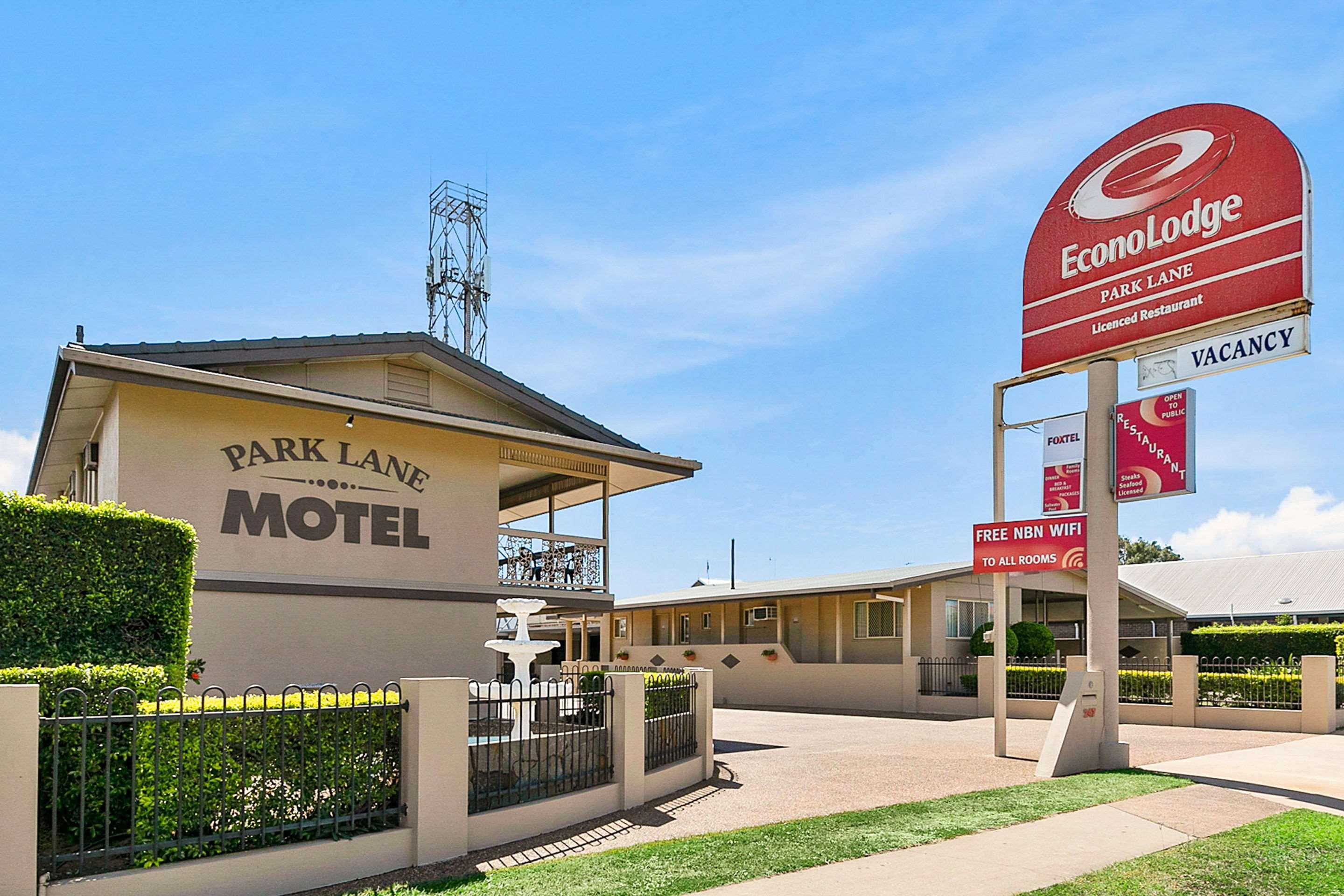 Econo Lodge Park Lane Bundaberg Exteriör bild